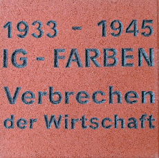 Gedenkplatte Verbrechen der Wirtschaft