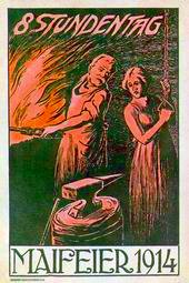 Schmied am Feuer, lehnt sich zur Frau zurück. Im Vordergrund Amboss. Überschrift: 8 STUNDENTAG. Unterschrift: MAIFEIER 1914.